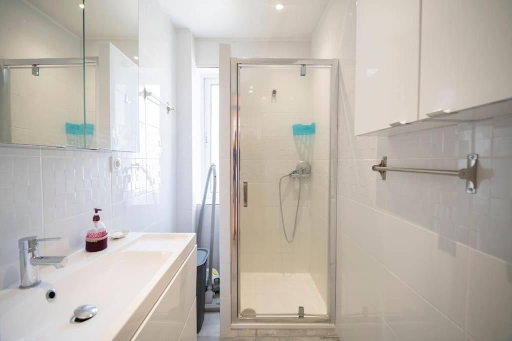 Appartement Avec 4 Chambres Doubles - Proche De La Mer, Des Transports Et De La Promenade Des Anglais นีซ ภายนอก รูปภาพ