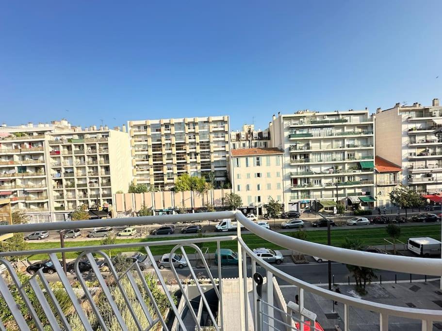 Appartement Avec 4 Chambres Doubles - Proche De La Mer, Des Transports Et De La Promenade Des Anglais นีซ ภายนอก รูปภาพ